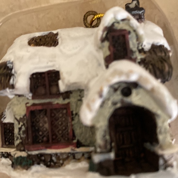 Currier and Ives 6 piece Christmas ornament set - Picture 9 of 12